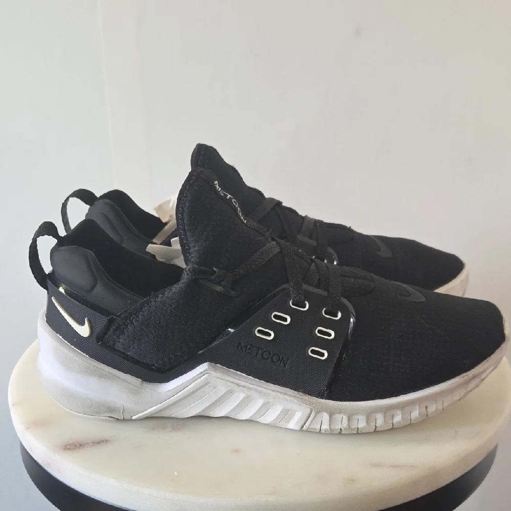 Nike Free Women’s Black Metcon RN 5.0 Size 7.5 - Picture 3 of 6